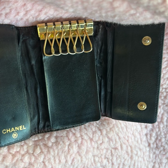 CHANEL Timeless key holder - Picture 2 of 5